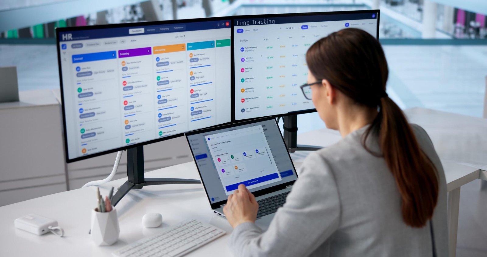 Payroll management and compliance services for businesses